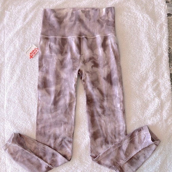 Free People Good Karma Tie Dye Legging- Sugar Plum - Picture 3 of 5
